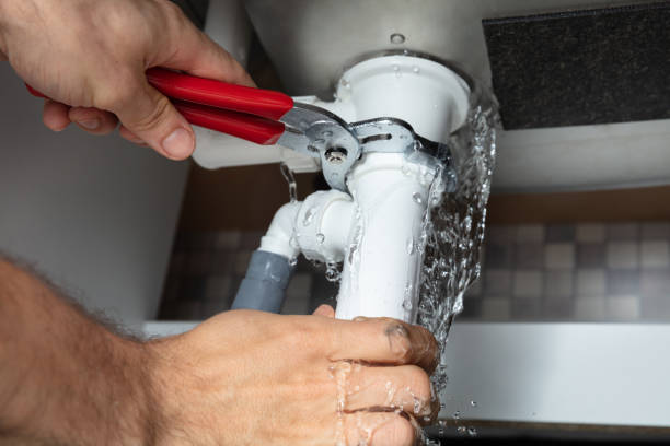 Best Commercial water damage restoration  in Iuka, MS